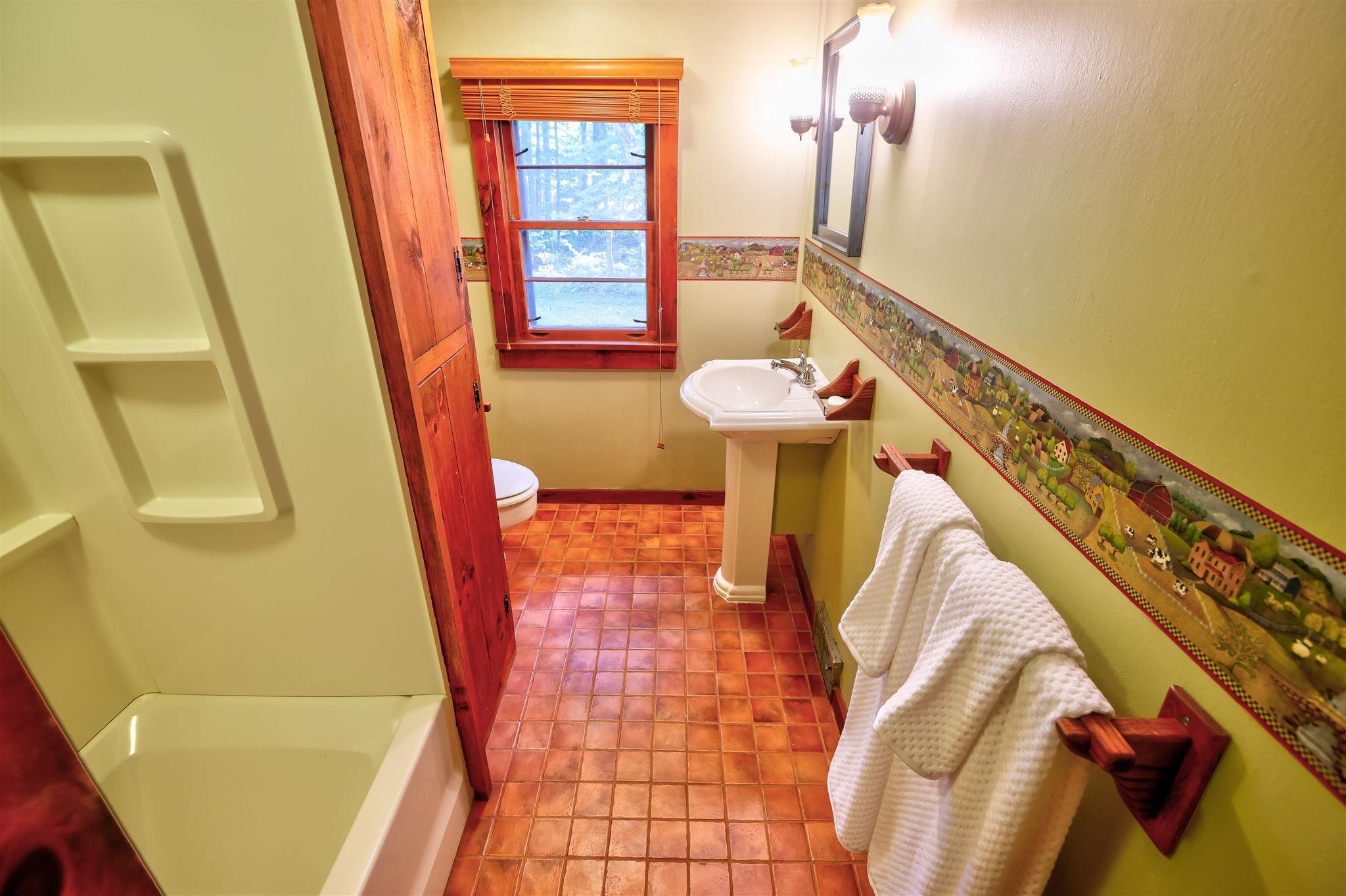 3674 Mountain Road Stowe, VT 05672 - Photo 17 of 28 Gallery Image 17
