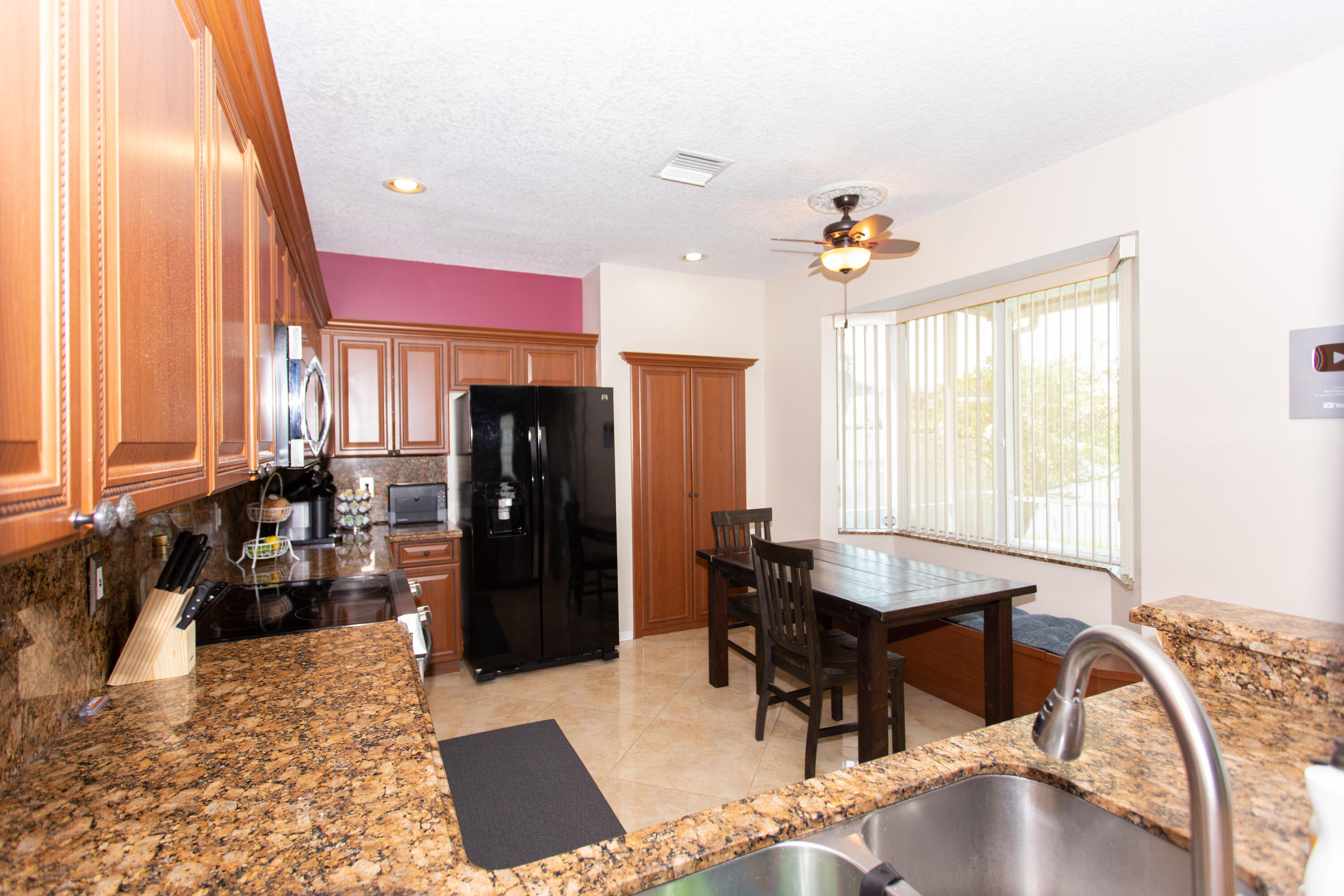 10060 Country Brook Road Boca Raton, FL 33428 - Photo 14 of 22 Kitchen