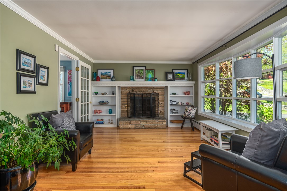33 Wilbur Road Lincoln, RI 02865 - Photo 4 of 50