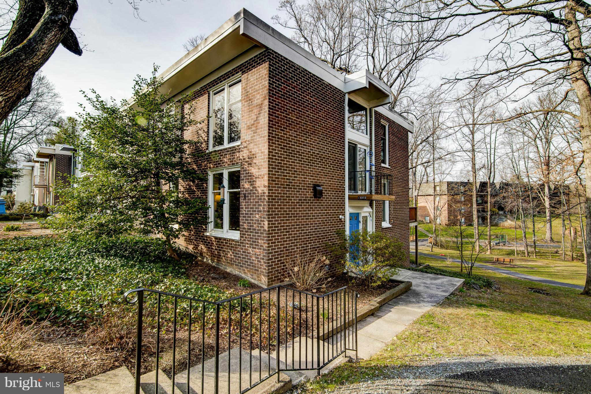1660 Wainwright Drive Reston, VA 20190 - Photo 1 of 24 Exterior (Front)