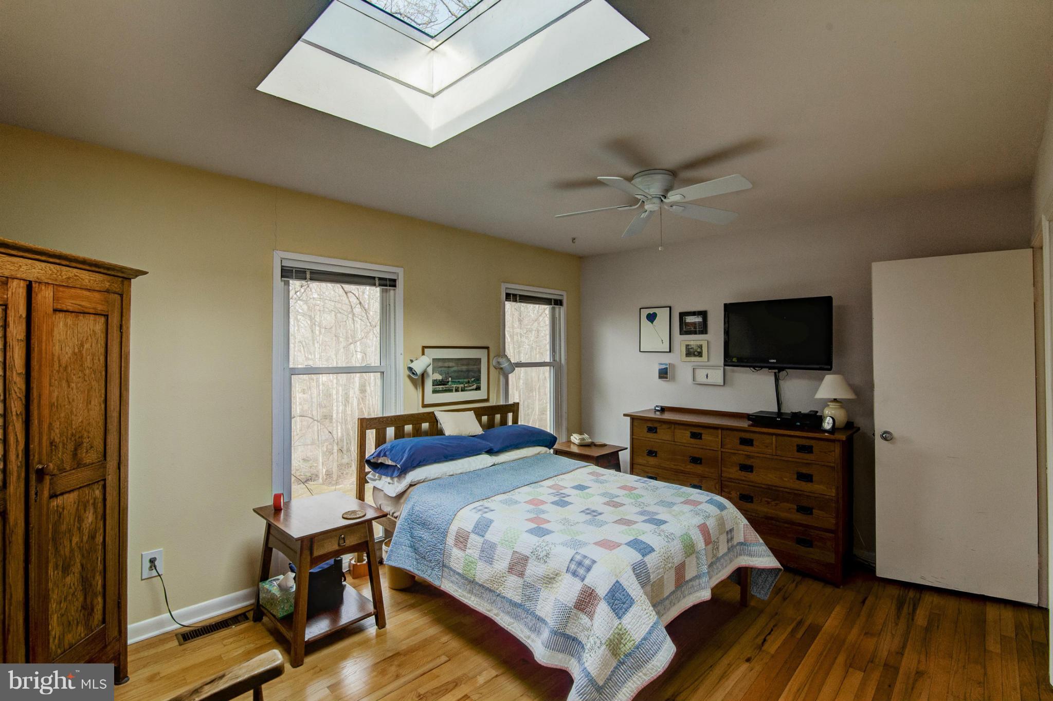 1660 Wainwright Drive Reston, VA 20190 - Photo 14 of 24 Bedroom (Master)