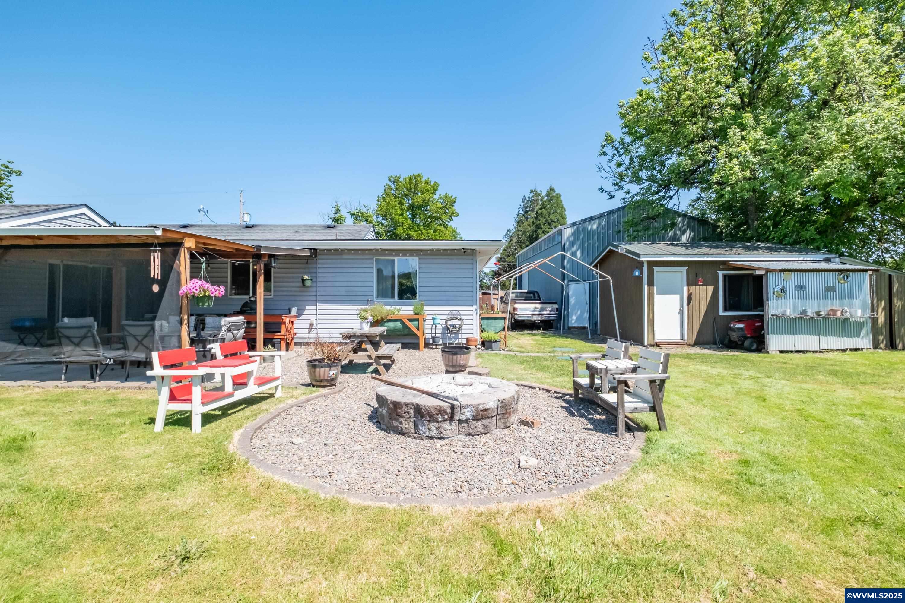 720 Central Avenue Lebanon, OR 97355 - Photo 32 of 38