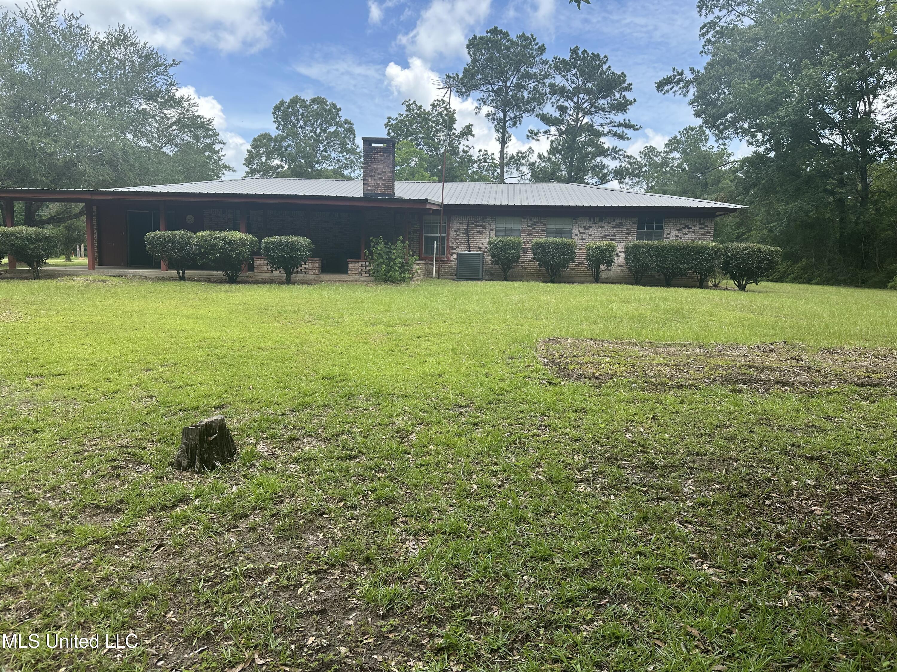 176 Crossroads Road Lucedale, MS 39452 - Photo 2 of 11 IMG_2767