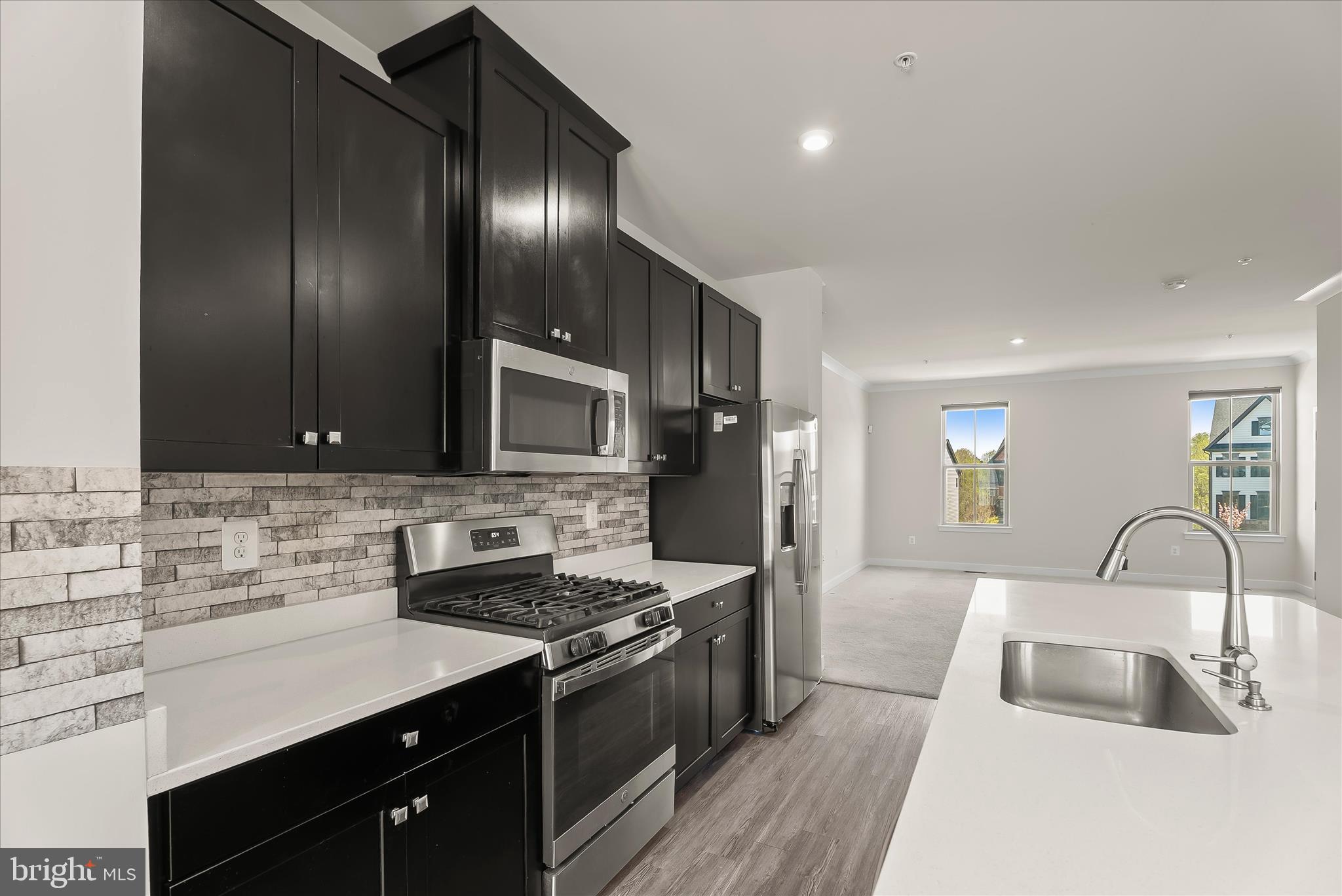 6072 Fallfish Court New Market, MD 21774 - Photo 15 of 78 Sleek Stainless Steel Appliances