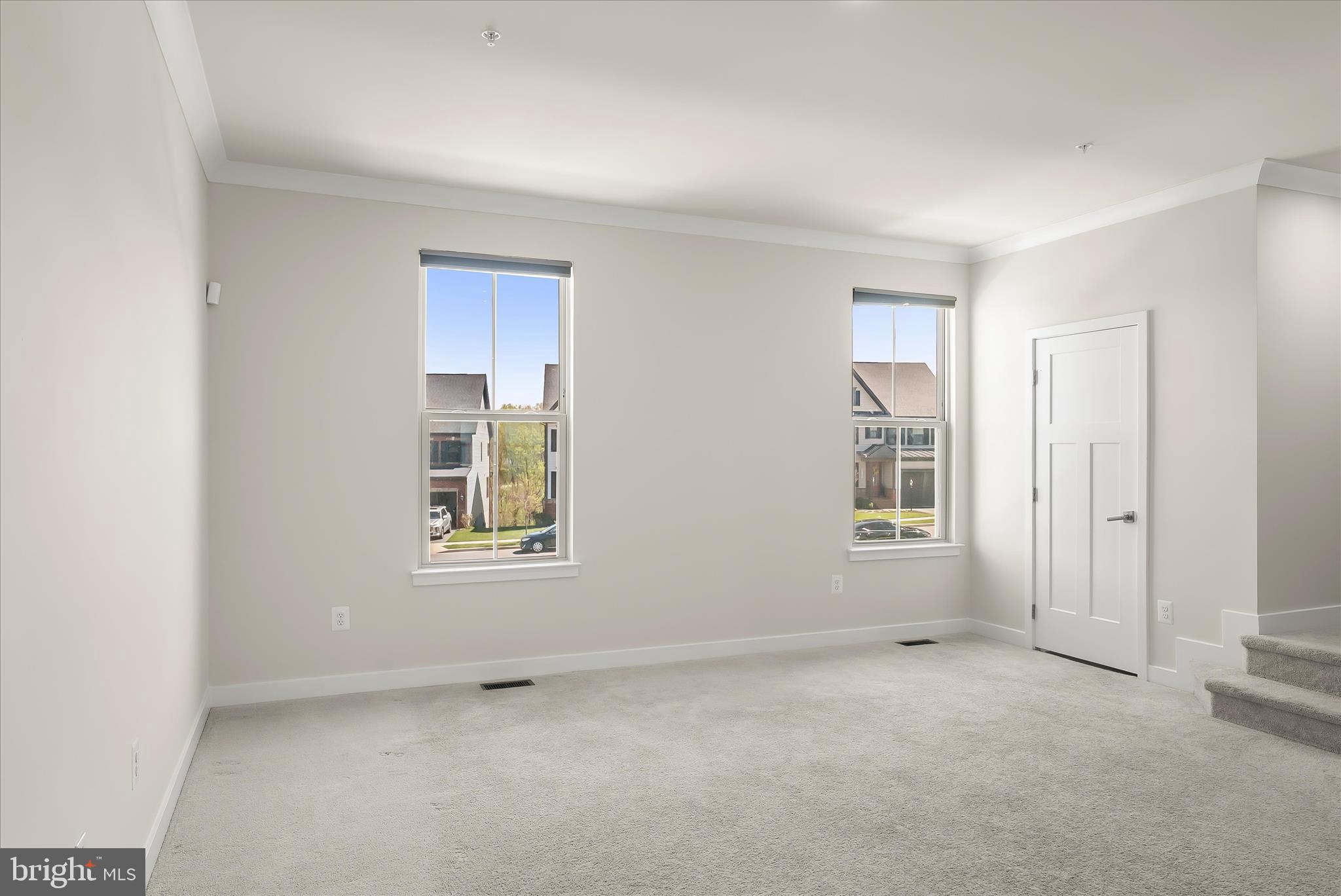 6072 Fallfish Court New Market, MD 21774 - Photo 27 of 78 Living Room - Crown Molding