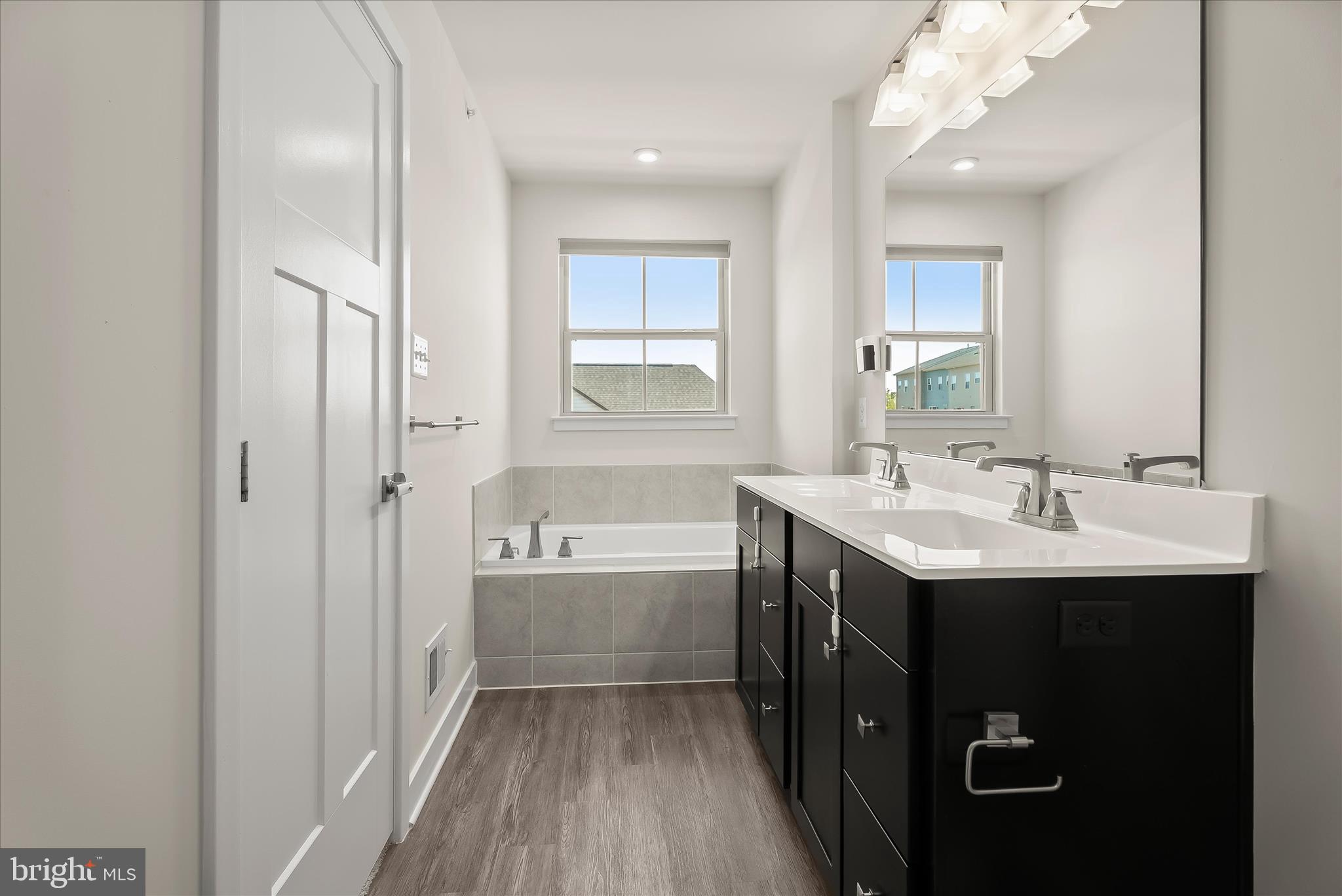 6072 Fallfish Court New Market, MD 21774 - Photo 35 of 78 Primary En-Suite Full Bath