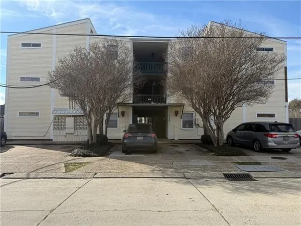 $950 | 2300 Pasadena Avenue, Unit 309, Metairie, LA 70001