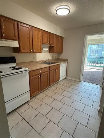 $950 | 2300 Pasadena Avenue, Unit 309, Metairie, LA 70001