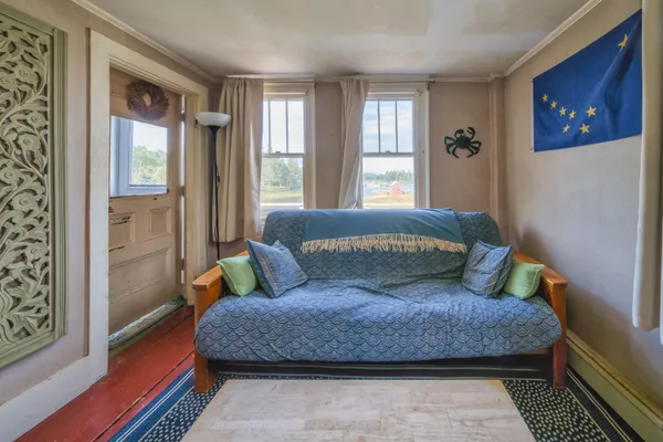 $699,000 | 129 East Boston Road, Vinalhaven, ME 04863