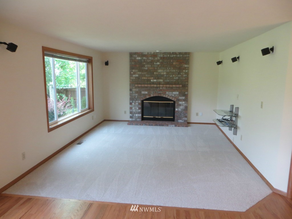 4630 Northeast 21st Place Renton, WA 98059 - Photo 7 of 15 Gallery Image 7