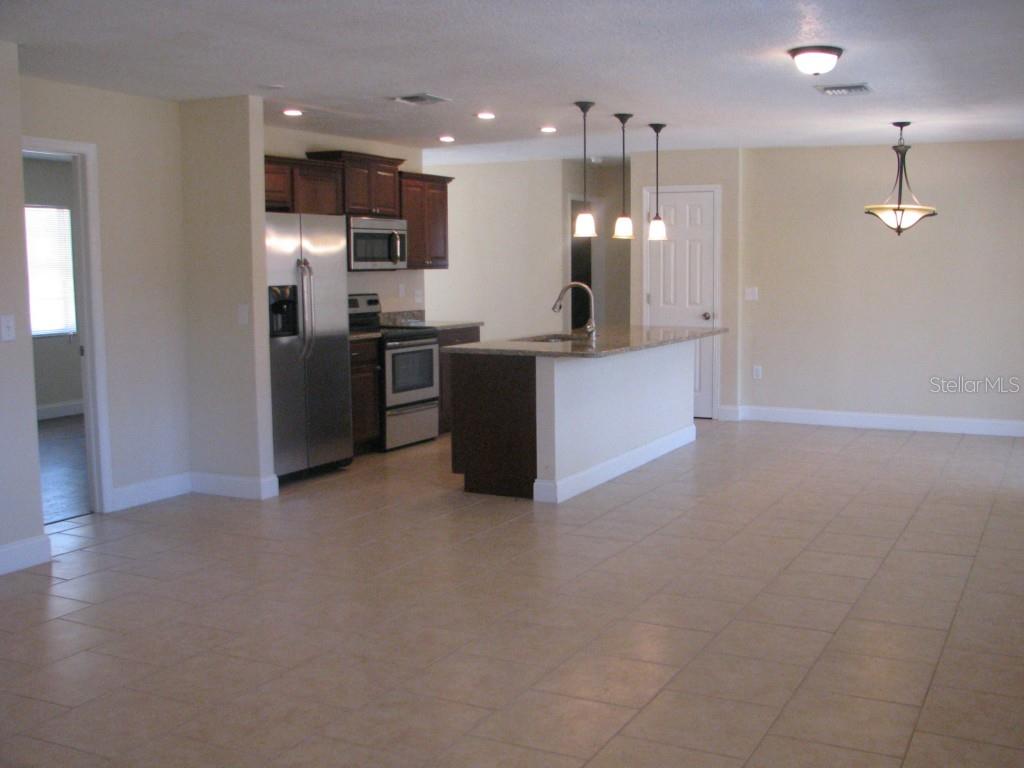 610 Carmel Road Venice, FL 34293 - Photo 12 of 25 Gallery Image 12