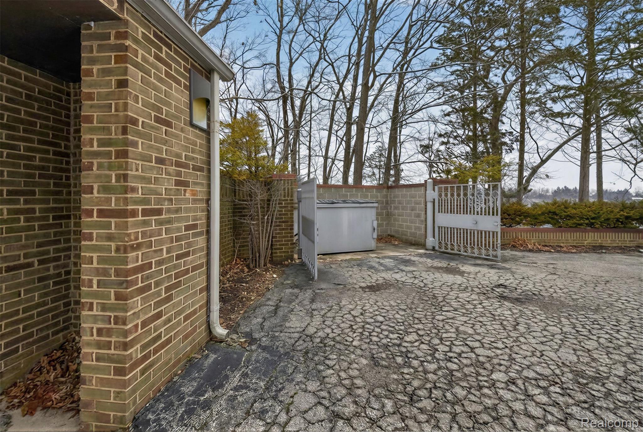 2551 Patterson Lk Road Pinckney, MI 48169 - Photo 10 of 95 dumpster.jpg