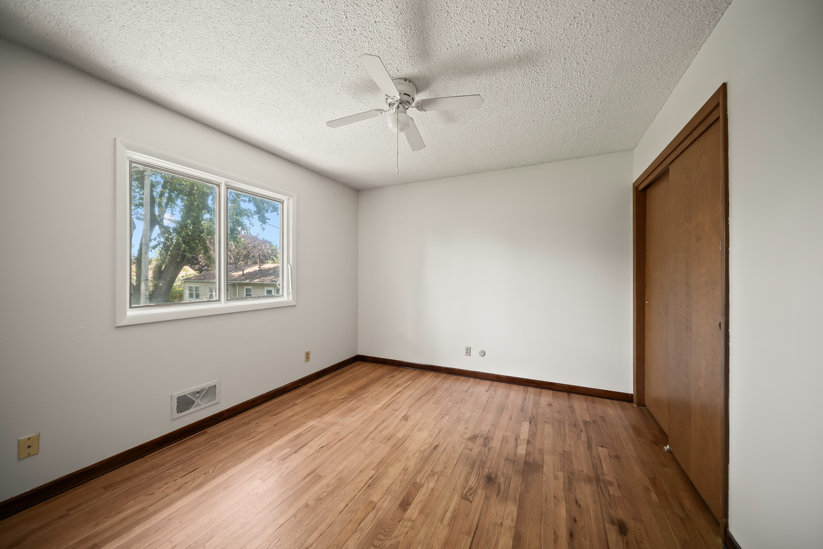 2009 53rd Street Moline, IL 61265 - Photo 33 of 40