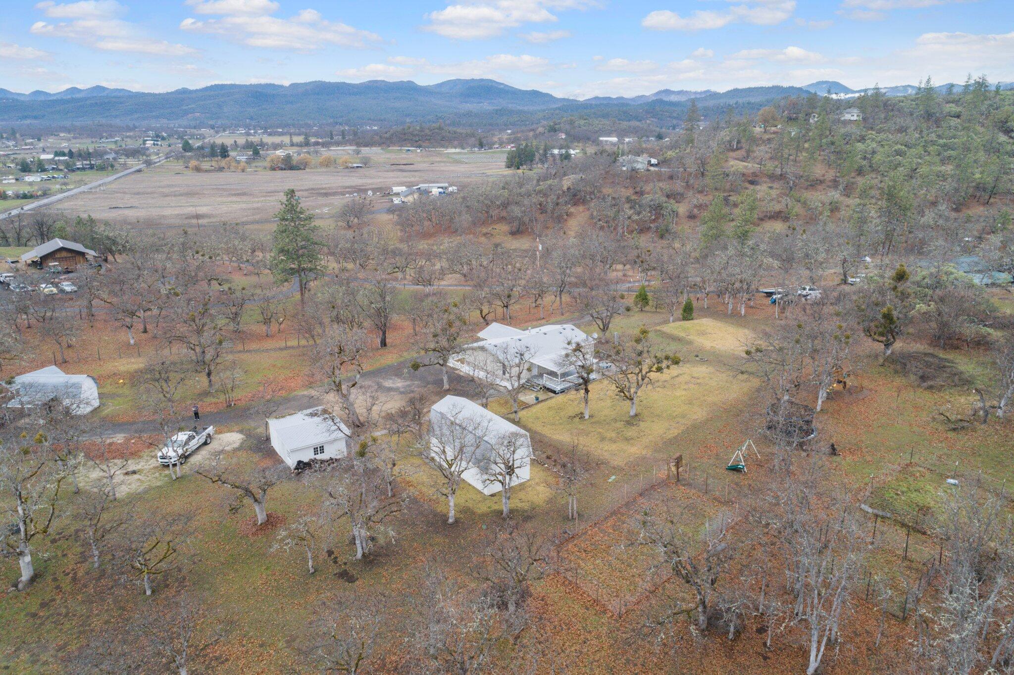 3810 Beagle Road White City, OR 97503 - Photo 29 of 34 28-web-or-mls-DJI_0020