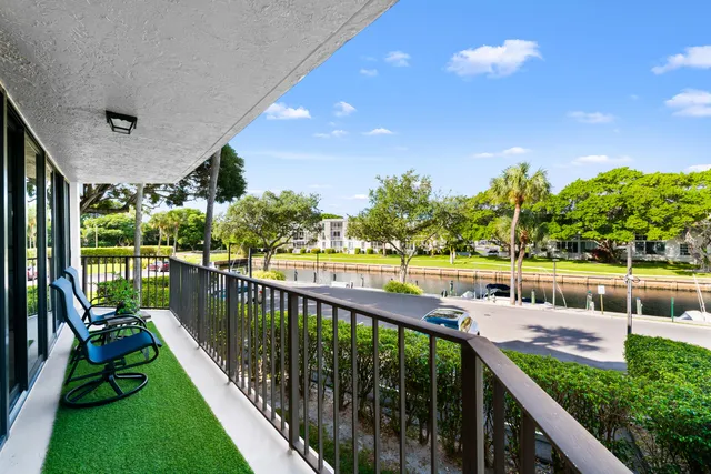 $449,000 | 799 Jeffery Street, Unit 202, Boca Raton, FL 33487