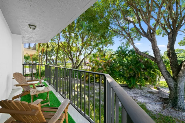 $449,000 | 799 Jeffery Street, Unit 202, Boca Raton, FL 33487