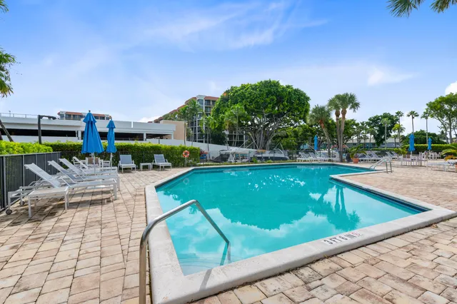 $449,000 | 799 Jeffery Street, Unit 202, Boca Raton, FL 33487