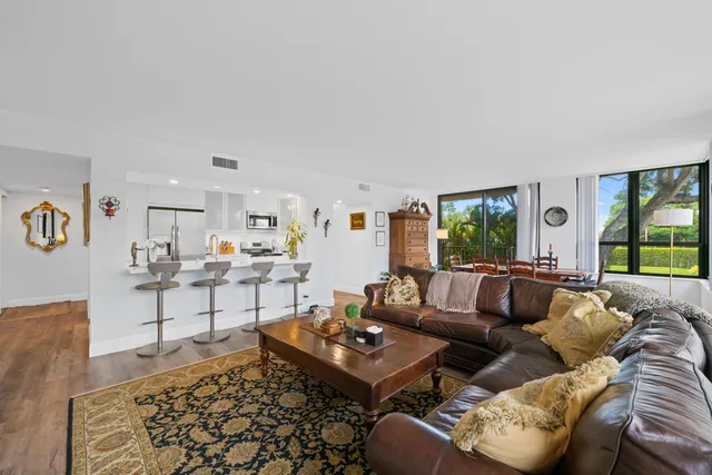 $449,000 | 799 Jeffery Street, Unit 202, Boca Raton, FL 33487