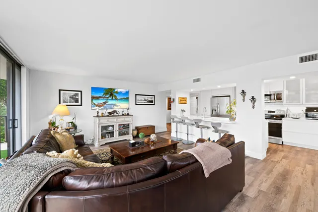 $449,000 | 799 Jeffery Street, Unit 202, Boca Raton, FL 33487