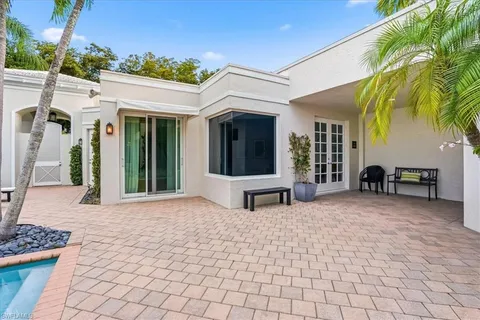 $2,750,000 | 7897 Cocobay Drive, Naples, FL 34108