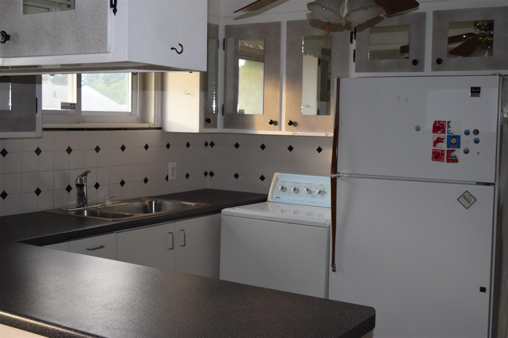 83 Davis Road Methuen, MA 01844 - Photo 3 of 21 Gallery Image 3