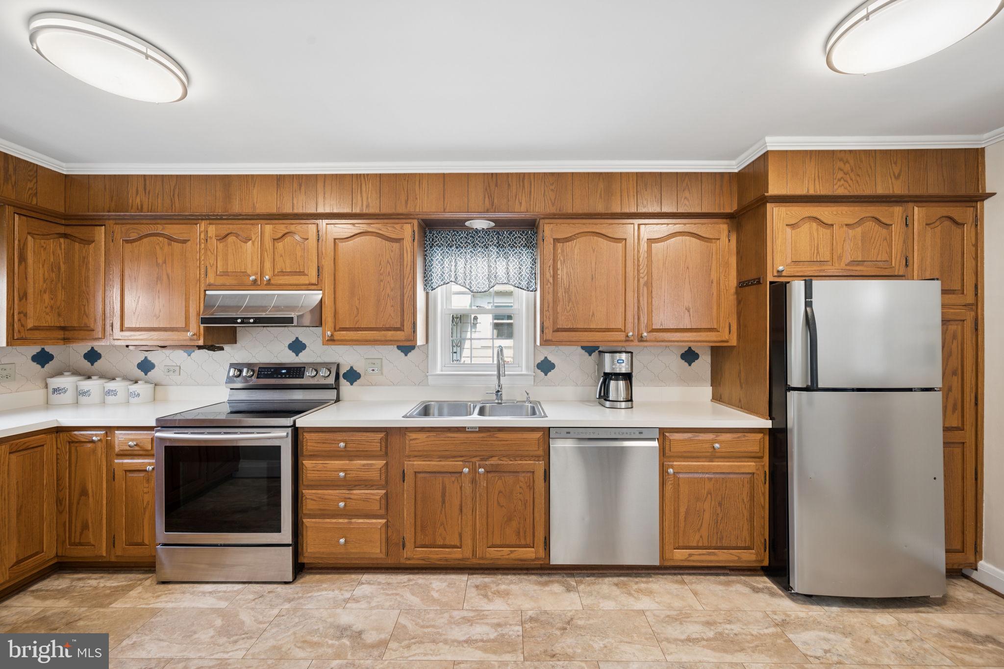 2626 Wentworth Road Baltimore, MD 21234 - Photo 17 of 75