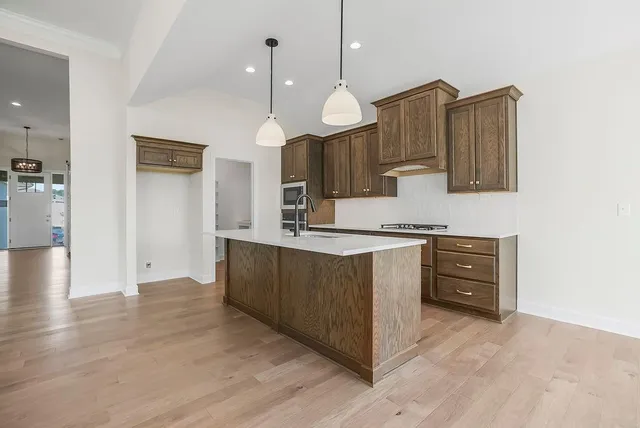 $690,164 | 3903 West 158th Terrace, Overland Park, KS 66224