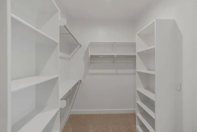 $690,164 | 3903 West 158th Terrace, Overland Park, KS 66224