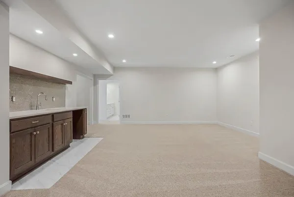 $713,064 | 3903 West 158th Terrace, Overland Park, KS 66224