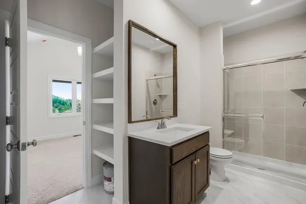 $713,064 | 3903 West 158th Terrace, Overland Park, KS 66224