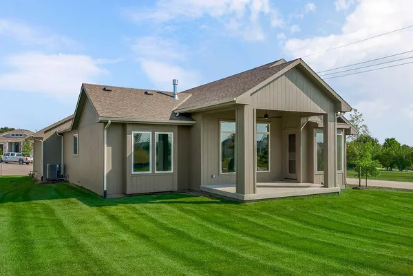 $713,064 | 3903 West 158th Terrace, Overland Park, KS 66224
