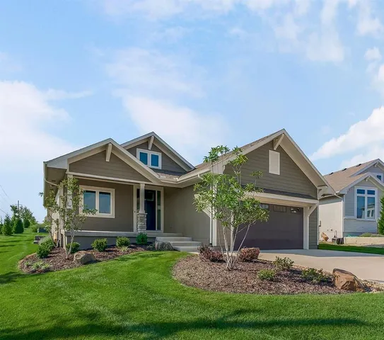 $690,164 | 3903 West 158th Terrace, Overland Park, KS 66224