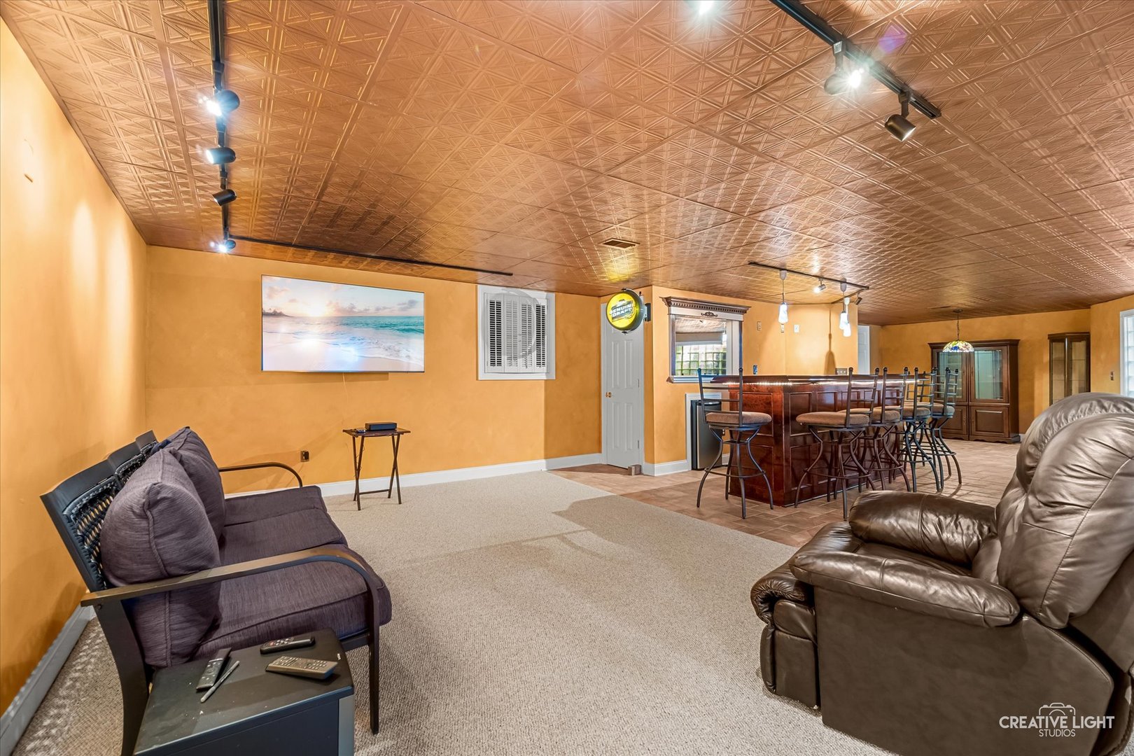 3160 Covered Bridge Lane DeKalb, IL 60115 - Photo 20 of 28 a living room with furniture