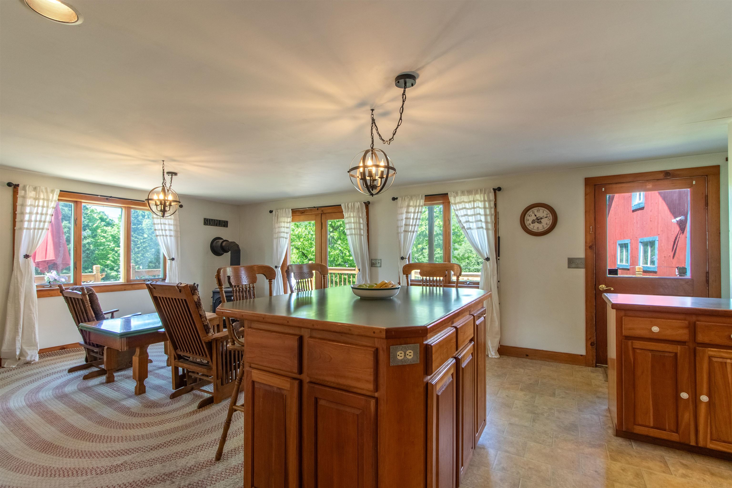 736 Pleasant Street Newport, VT 05855 - Photo 11 of 58