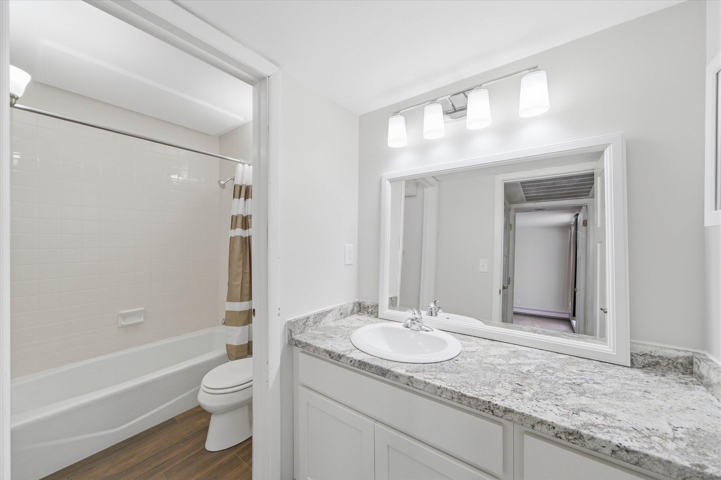 2300 Good Hope Road, Unit 340 Glendale, WI 53209 - Photo 22 of 37 21-Middle Coast-20