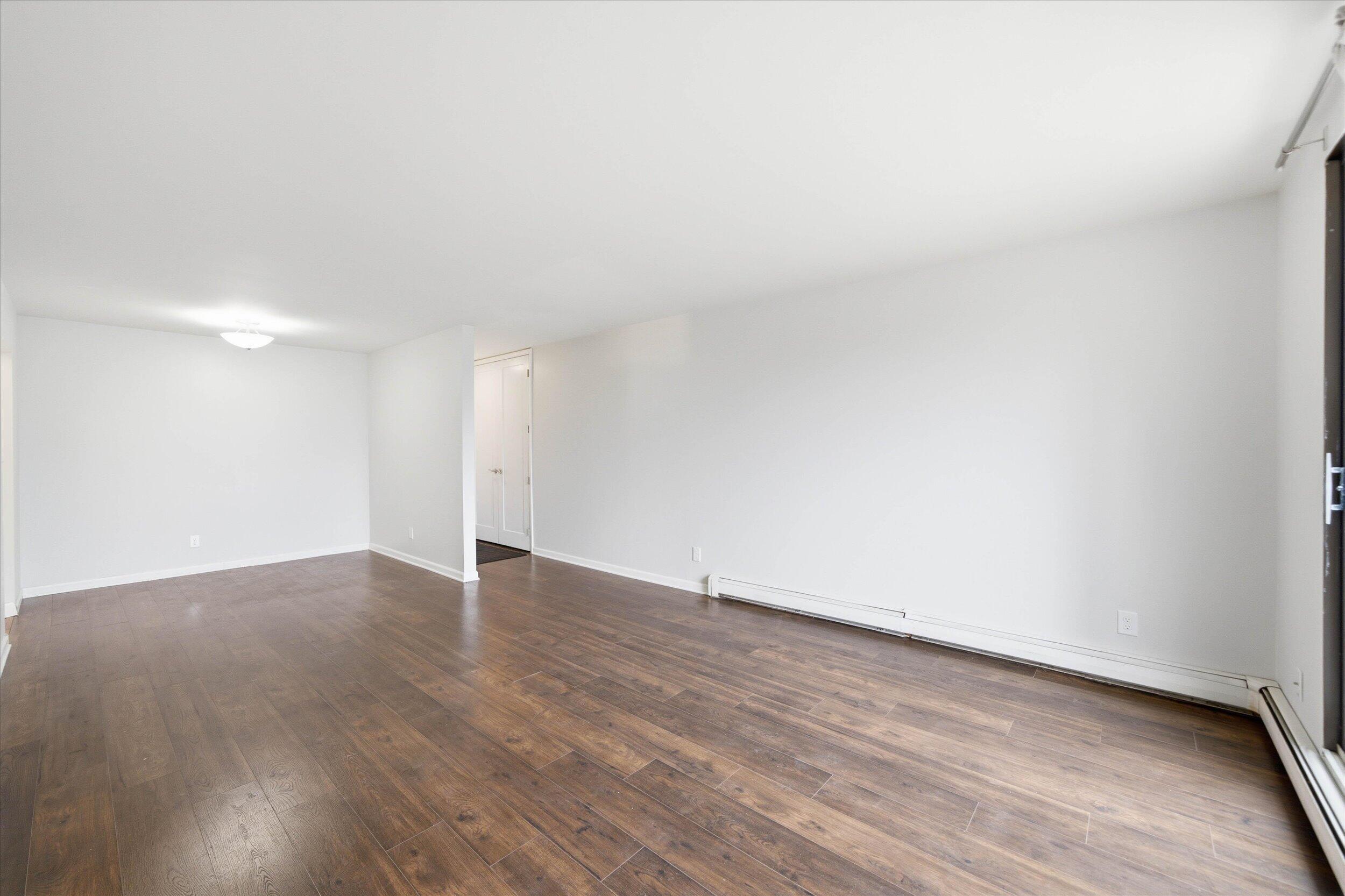 2300 Good Hope Road, Unit 340 Glendale, WI 53209 - Photo 5 of 37 04-Middle Coast-3