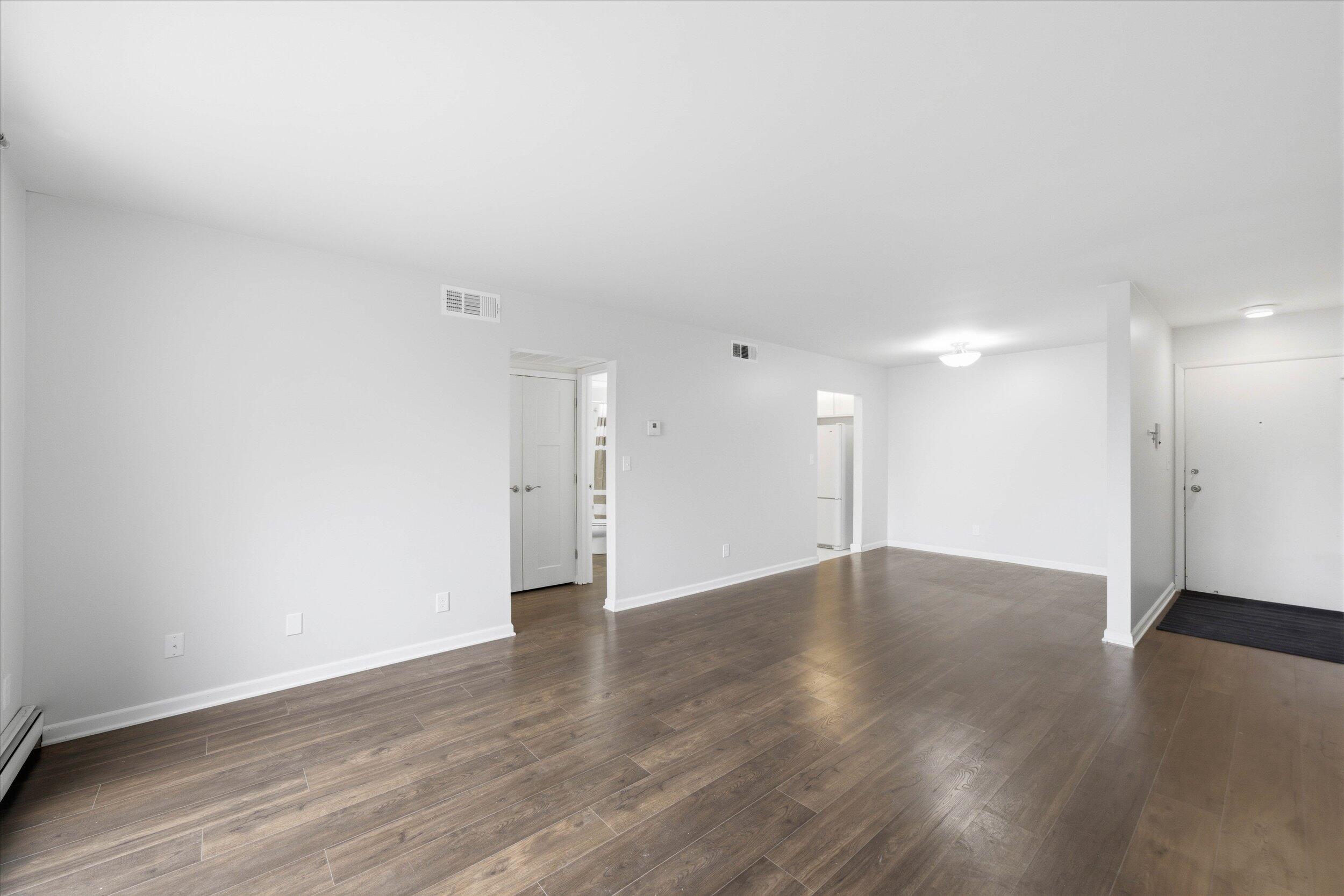 2300 Good Hope Road, Unit 340 Glendale, WI 53209 - Photo 7 of 37 06-Middle Coast-5