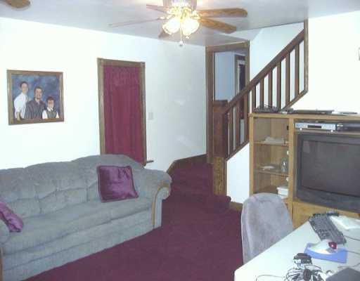 802 Metz Road Parker, PA 16049 - Photo 4 of 8 Living Room.
