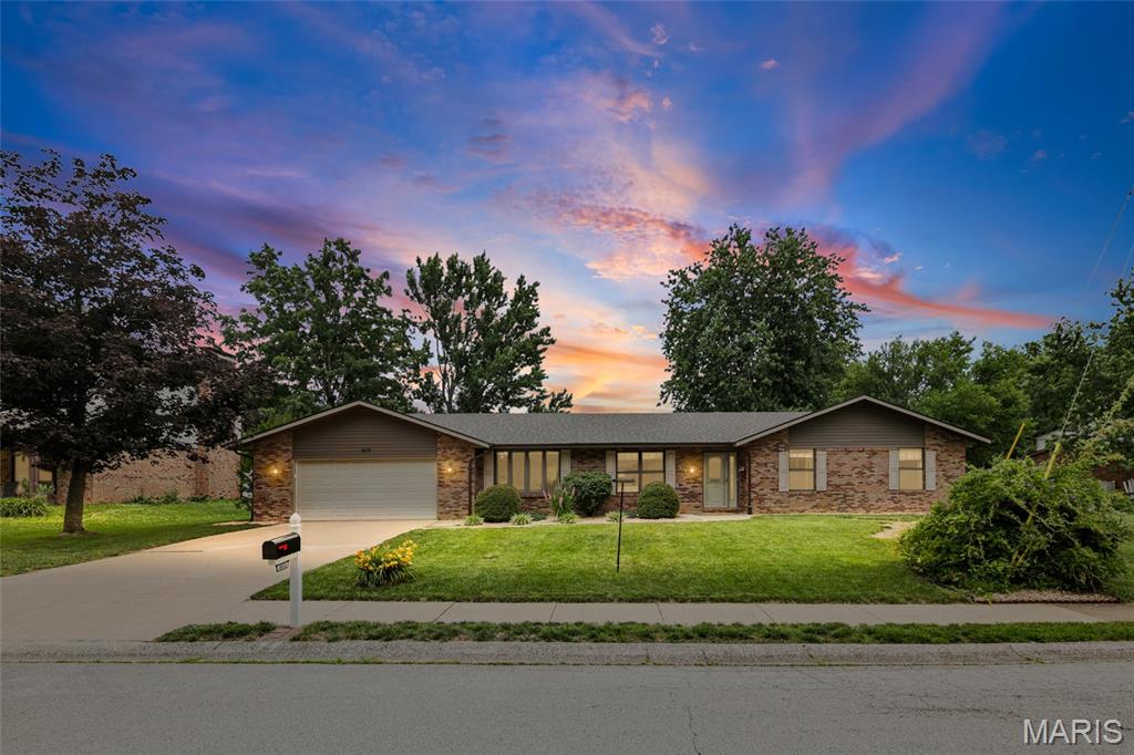 803 Indian Springs Road O'Fallon, IL 62269 - Photo 1 of 46