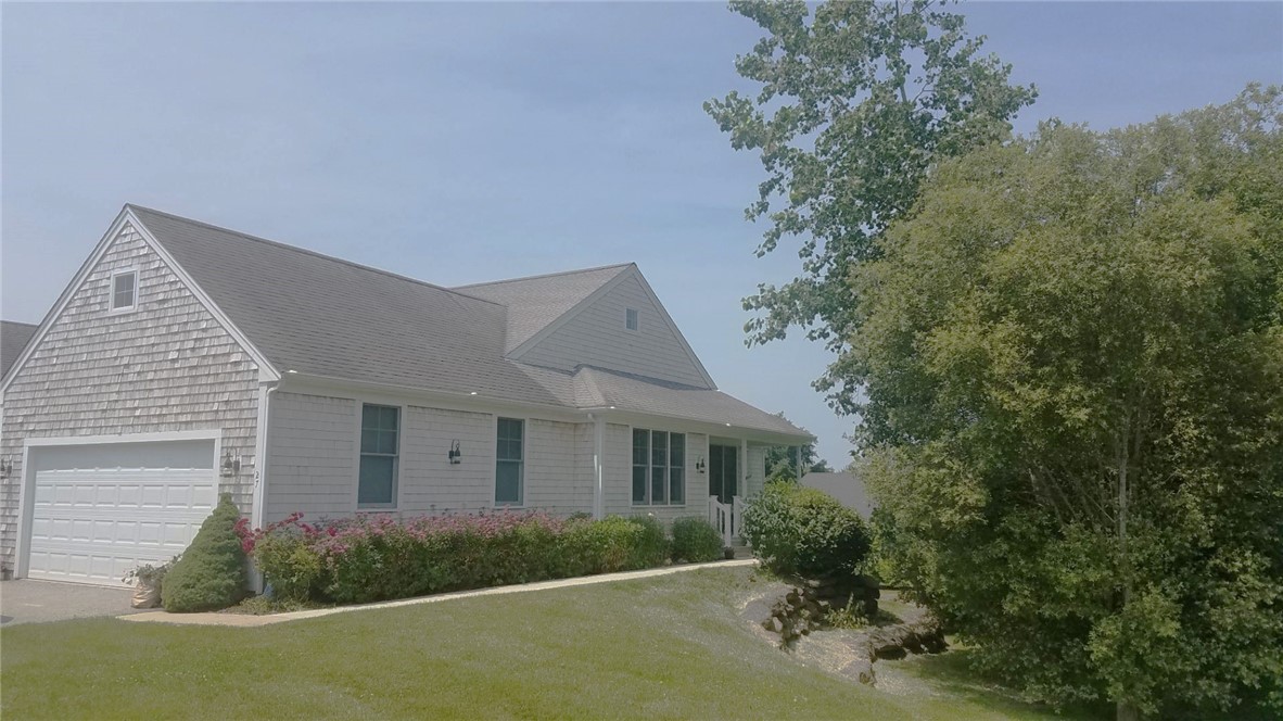 27 Sanderling Way Middletown, RI 02842 - Photo 5 of 13 27 Sanderling