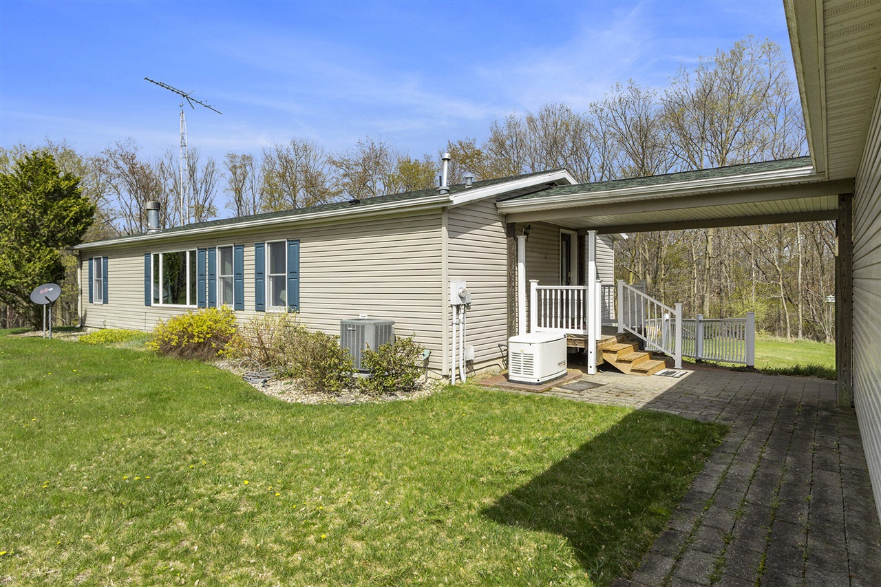 697 Tuttle Road Union City, MI 49094 - Photo 5 of 29