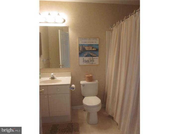 91 Windingbrook Road Bordentown, NJ 08505 - Photo 16 of 24 Bathroom