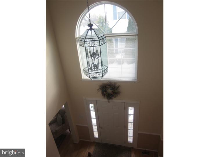91 Windingbrook Road Bordentown, NJ 08505 - Photo 3 of 24 Foyer