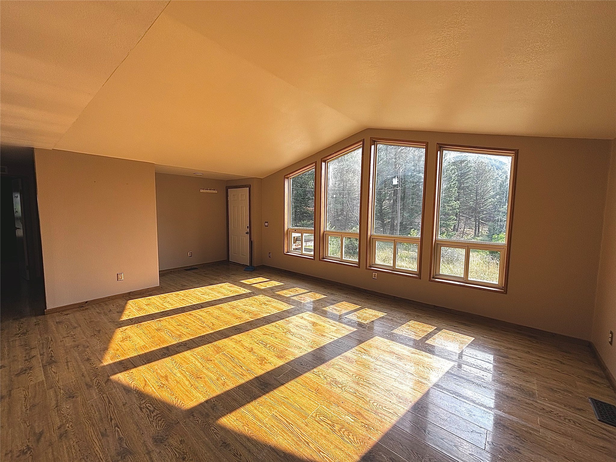 21 Platt Gulch Road Jefferson City, MT 59638 - Photo 7 of 23 Gallery Image 7