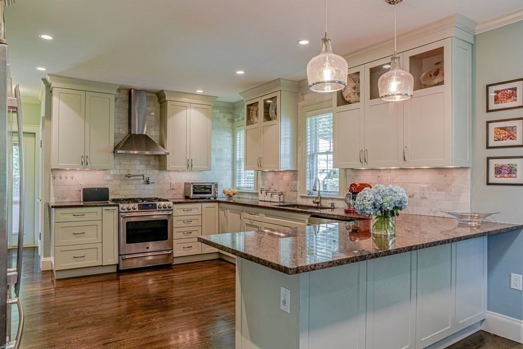 23 Tobey Road Belmont, MA 02478 - Photo 8 of 38 Gallery Image 8