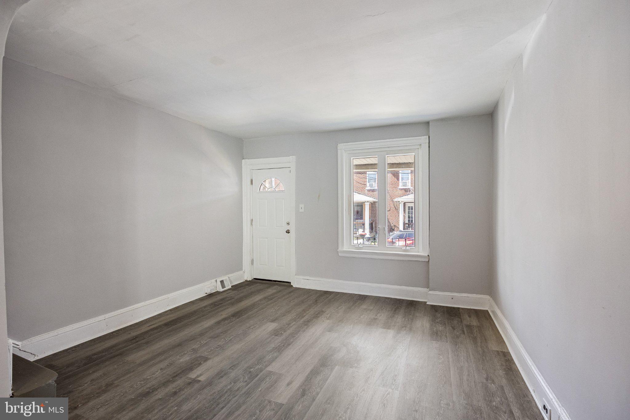 59 North Keystone Avenue Upper Darby, PA 19082 - Photo 7 of 27 Bright and airy entryway awaits you.