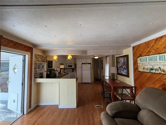 $1,425 | 3311 Eileen Drive, Ellenton, FL 34222