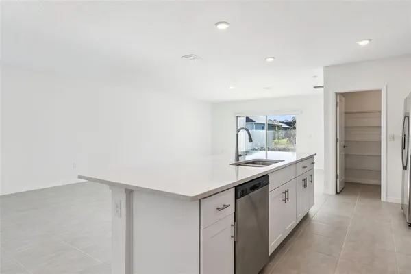 $2,400 | 190 Jones Fish Camp Road, Edgewater, FL 32141