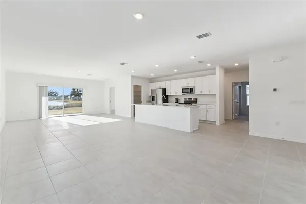 $2,400 | 190 Jones Fish Camp Road, Edgewater, FL 32141