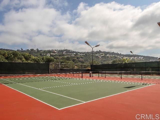 2500 Torrey Pines Road, Unit 802 La Jolla, CA 92037 - Photo 31 of 40 a view of a tennis court